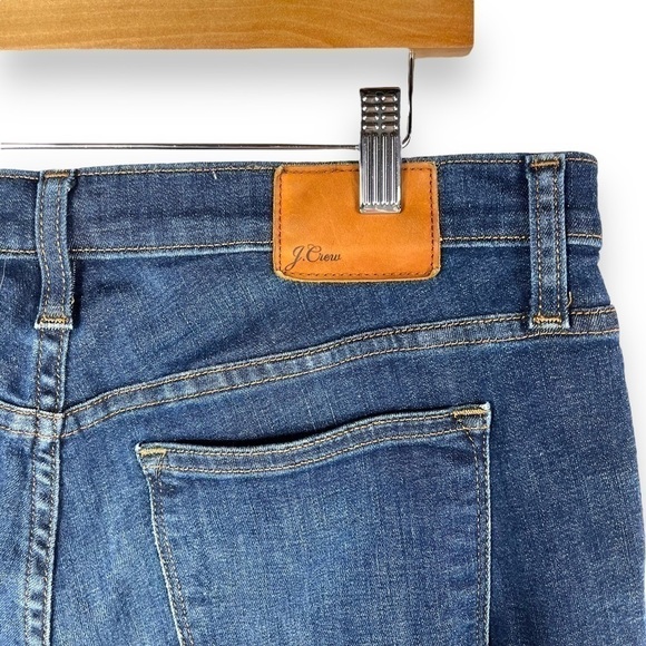 J Crew Toothpick Skinny Jeans w/Distressed Knee, Dark Wash, Size 32P - Picture 8 of 11